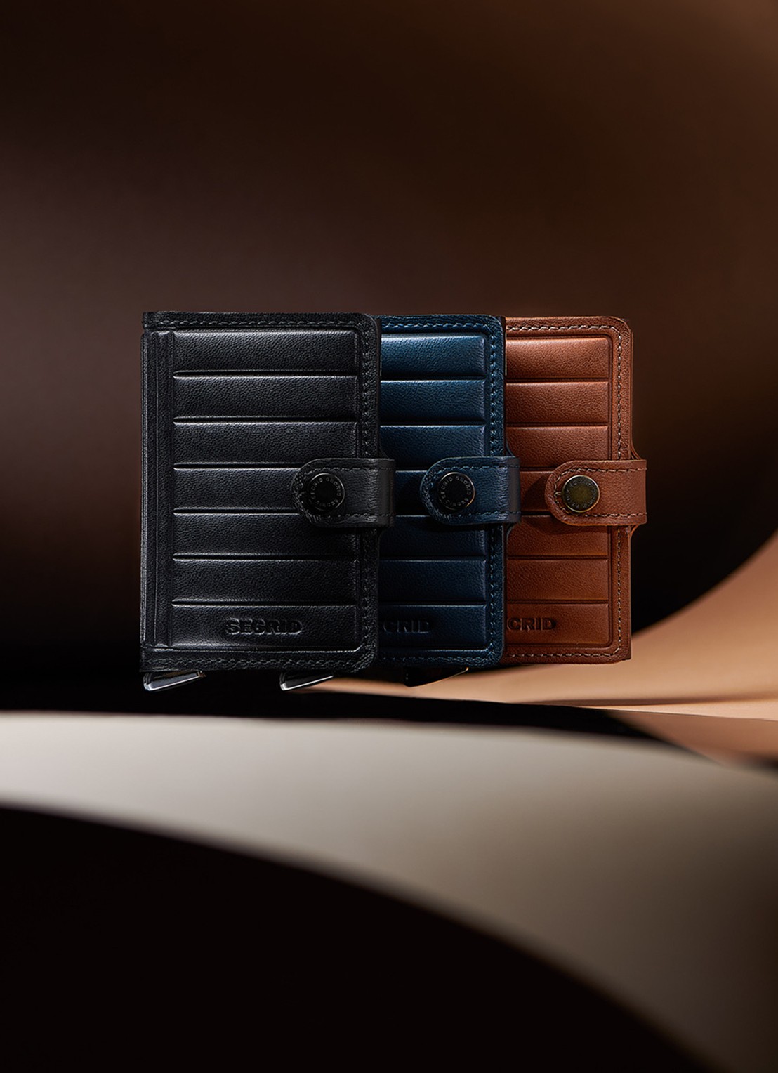 Secrid Miniwallet+ pasjeshouder van leer - detail 3 kastanjebruin