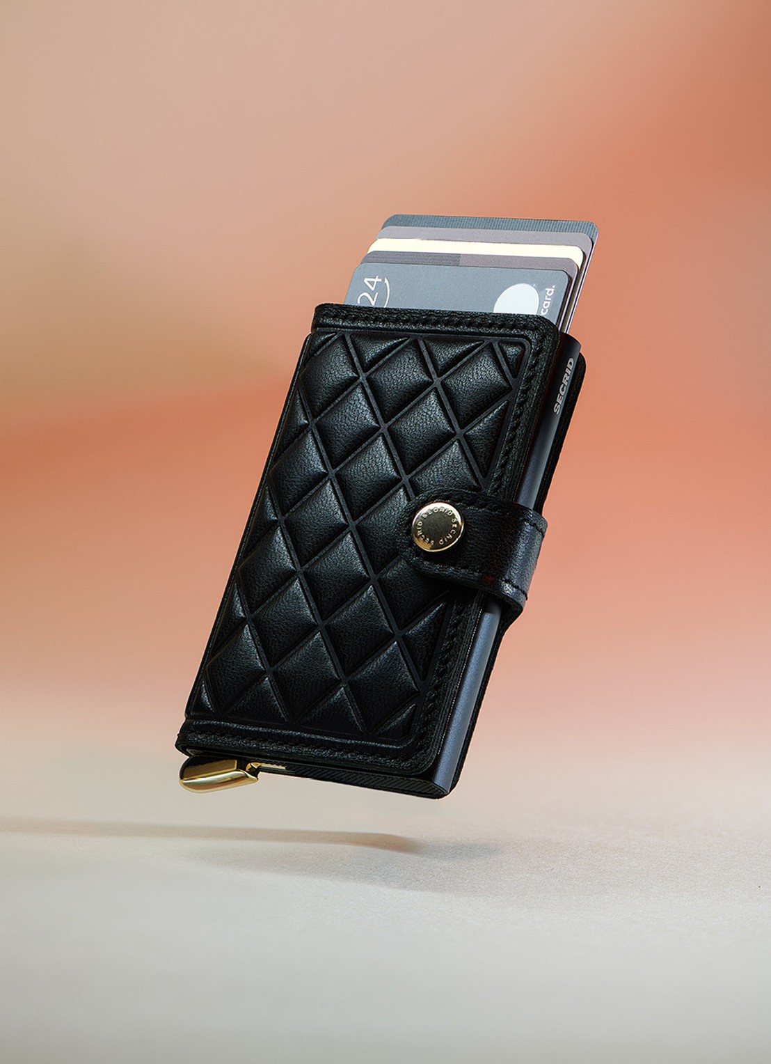 Secrid Miniwallet+ pasjeshouder van leer - detail 4 zwart