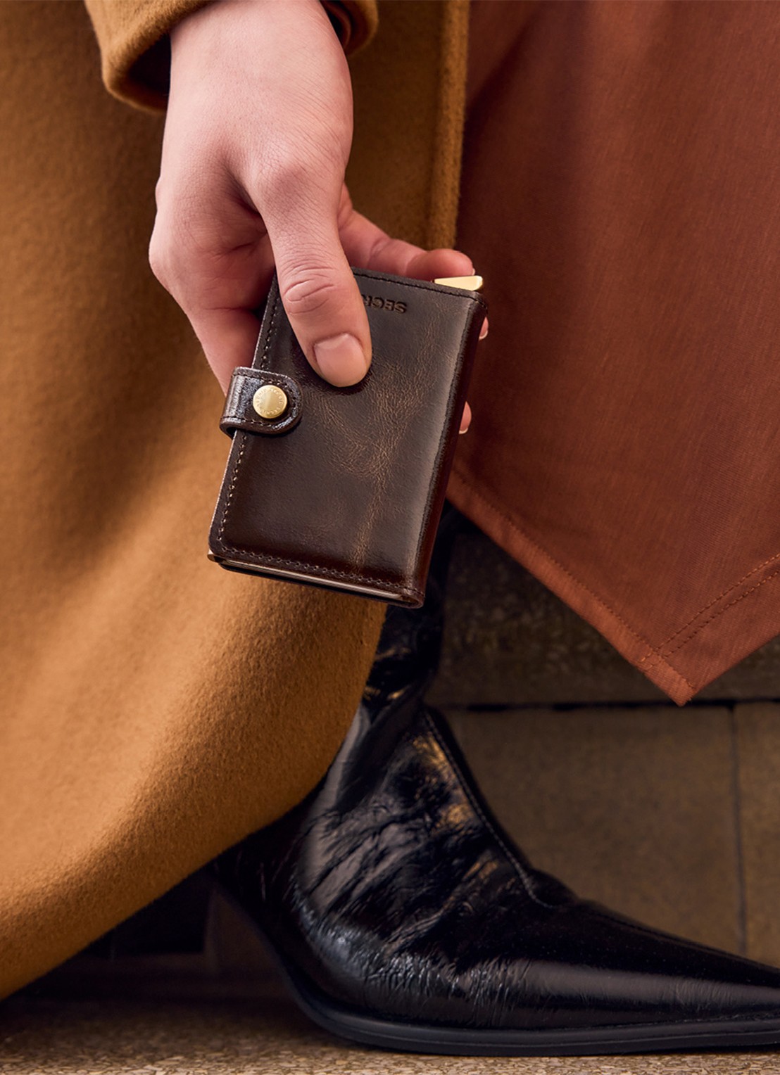 Secrid Miniwallet+ pasjeshouder van leer - detail 6 bordeauxrood