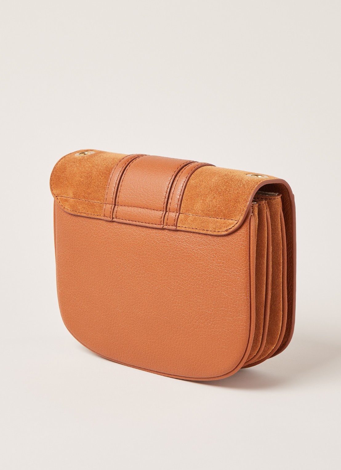 See By Chloé Hana Medium crossbodytas van leer - detail cognac