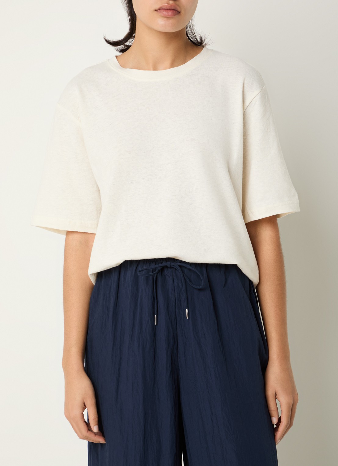 Selected Ada T-shirt in linnenblend met ronde hals - detail 3 creme