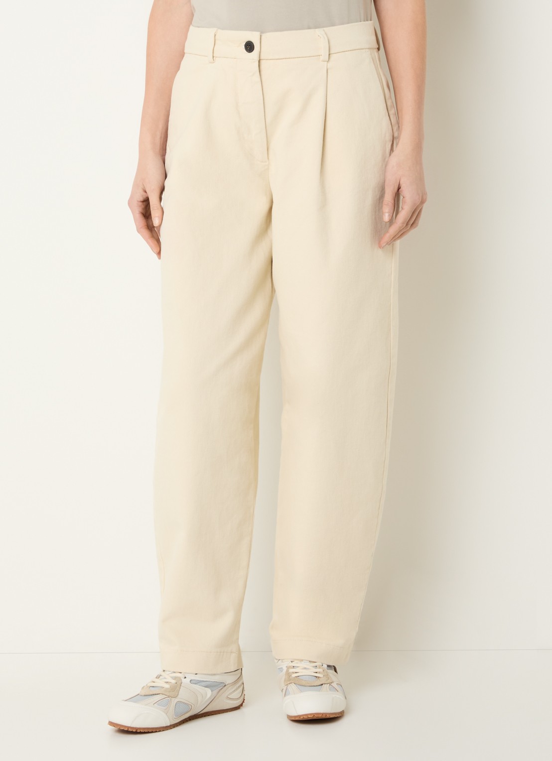 Selected Alma mid waist tapered fit broek met steekzakken - detail 4 creme