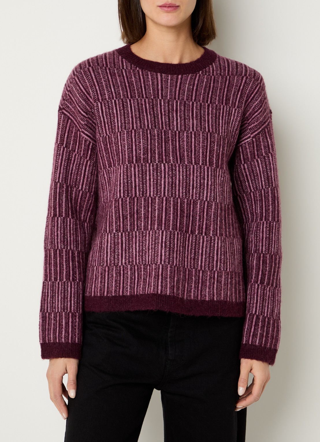 Selected Alva grofgebreide trui in alpaca wolblend met gemêleerd dessin - detail 3 aubergine