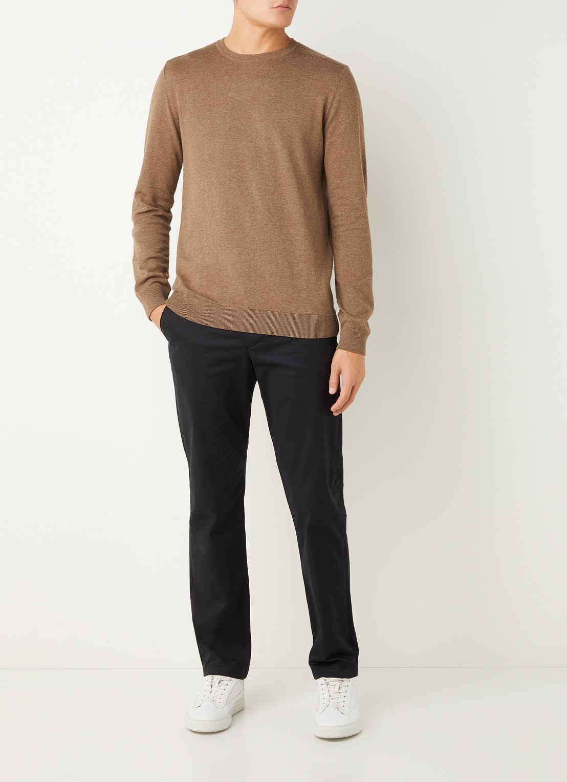 Selected Berg fijngebreide pullover met ronde hals - voorkant 3 lichtbruin