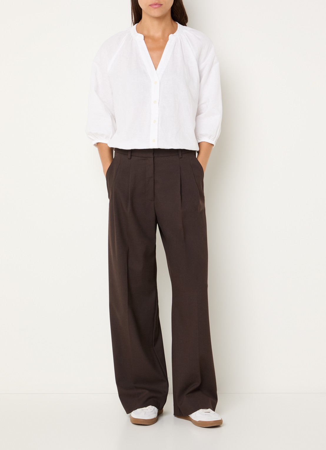 Selected Cleo blouse in linnenblend met V-hals - voorkant 2 wit
