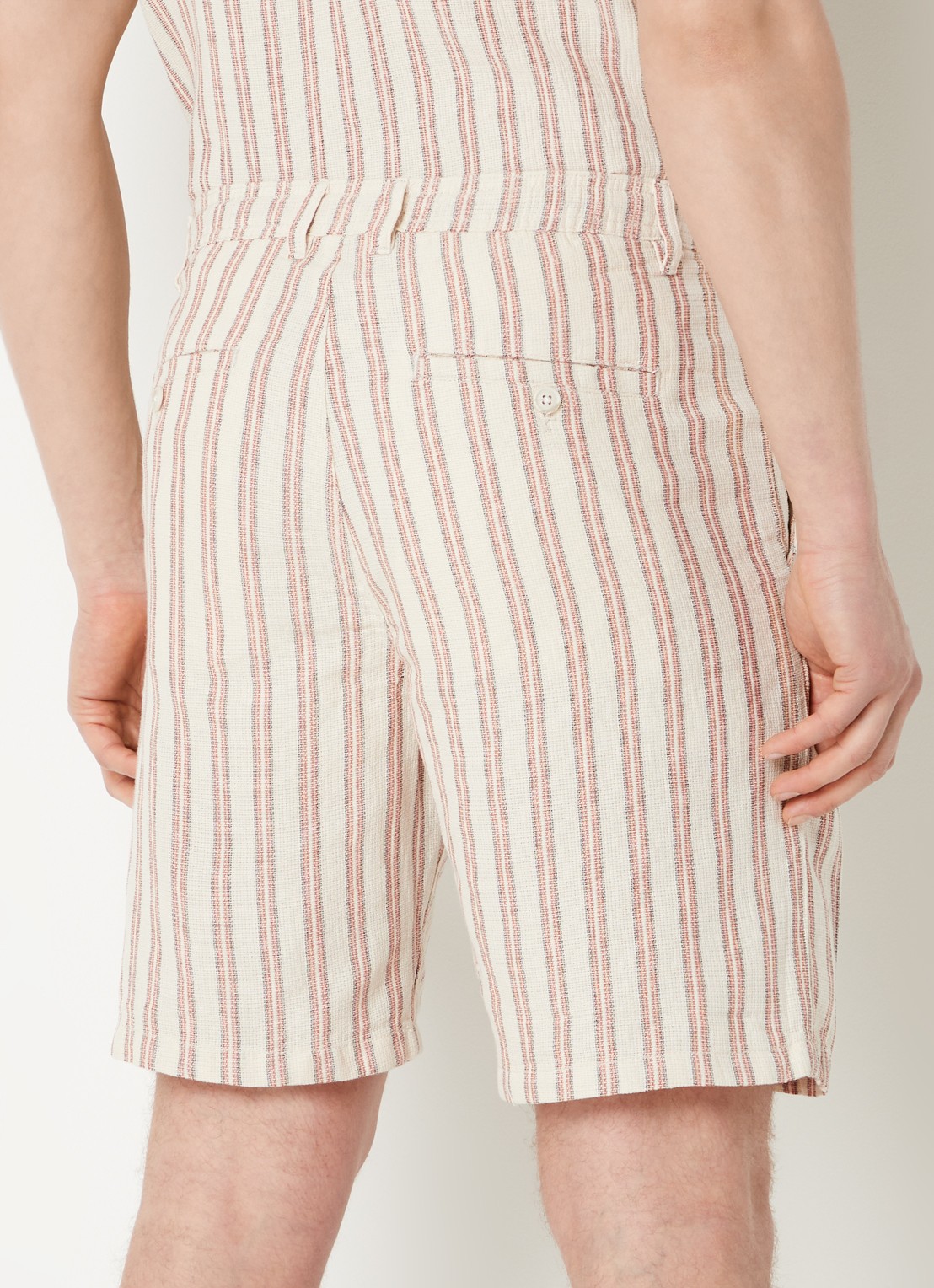 Selected Comfort Brody straight fit korte broek in  katoenblend met streepprint - achterkant beige
