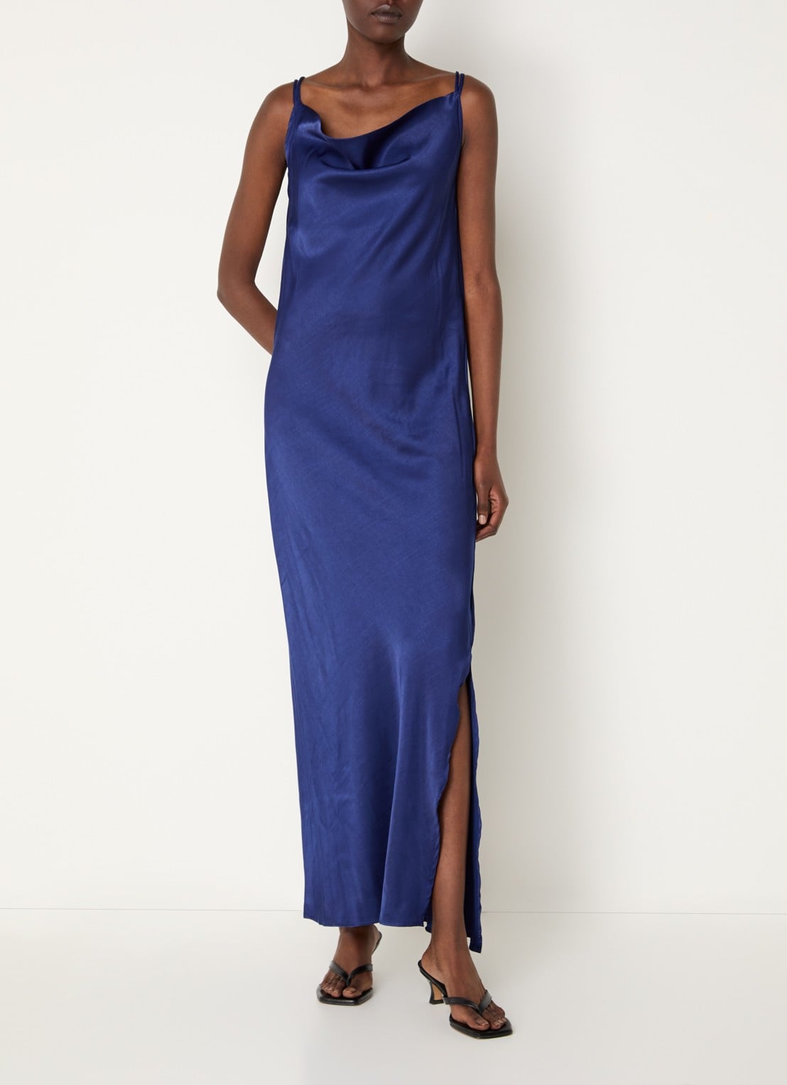 Selected Fiona maxi slip jurk van satijn met split - detail 2 donkerblauw