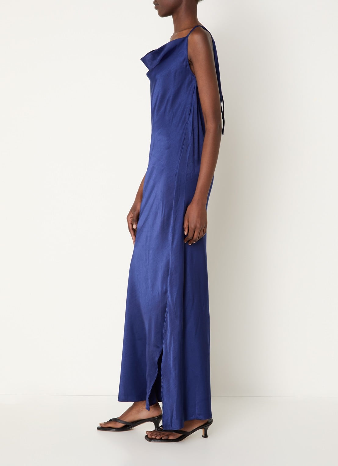 Selected Fiona maxi slip jurk van satijn met split - voorkant 4 donkerblauw