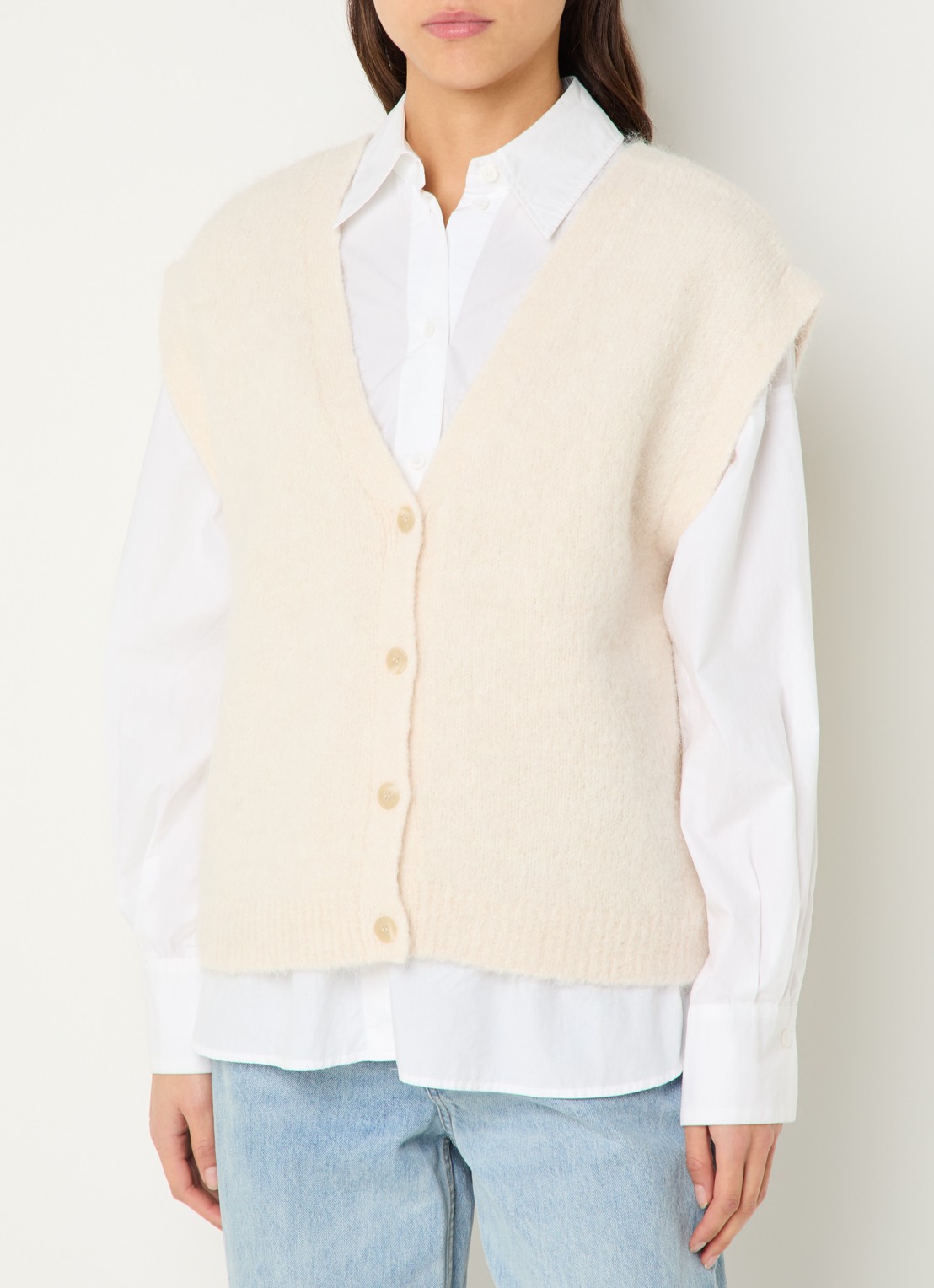 Selected Gabella grofgebreid gilet in alpaca wolblend - detail creme
