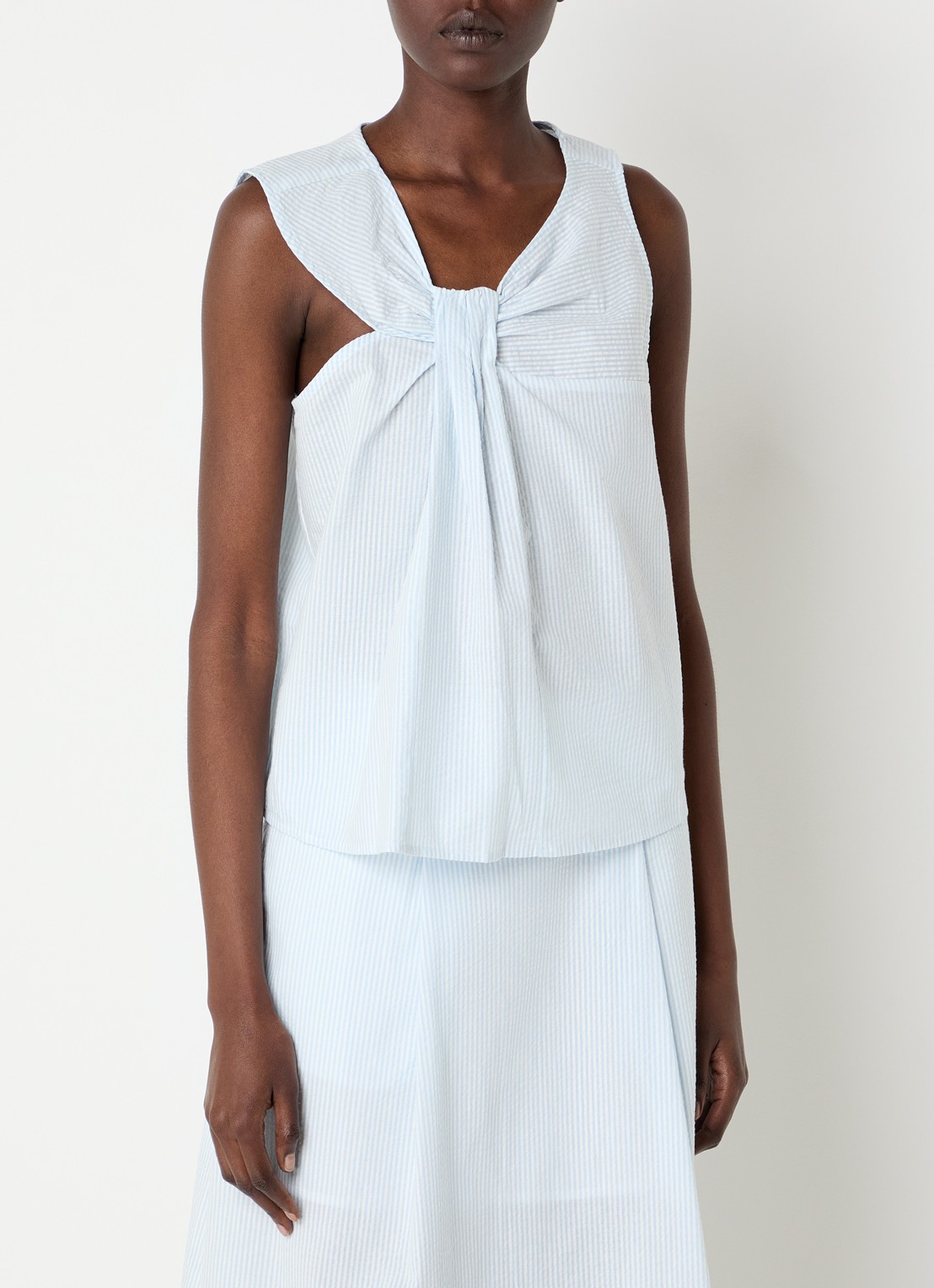 Selected Hannah mouwloze top met streepprint - detail 4 blauw