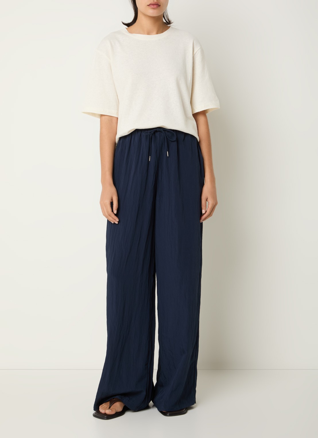 Selected Iona high waist wide fit broek met steekzakken - voorkant 2 donkerblauw