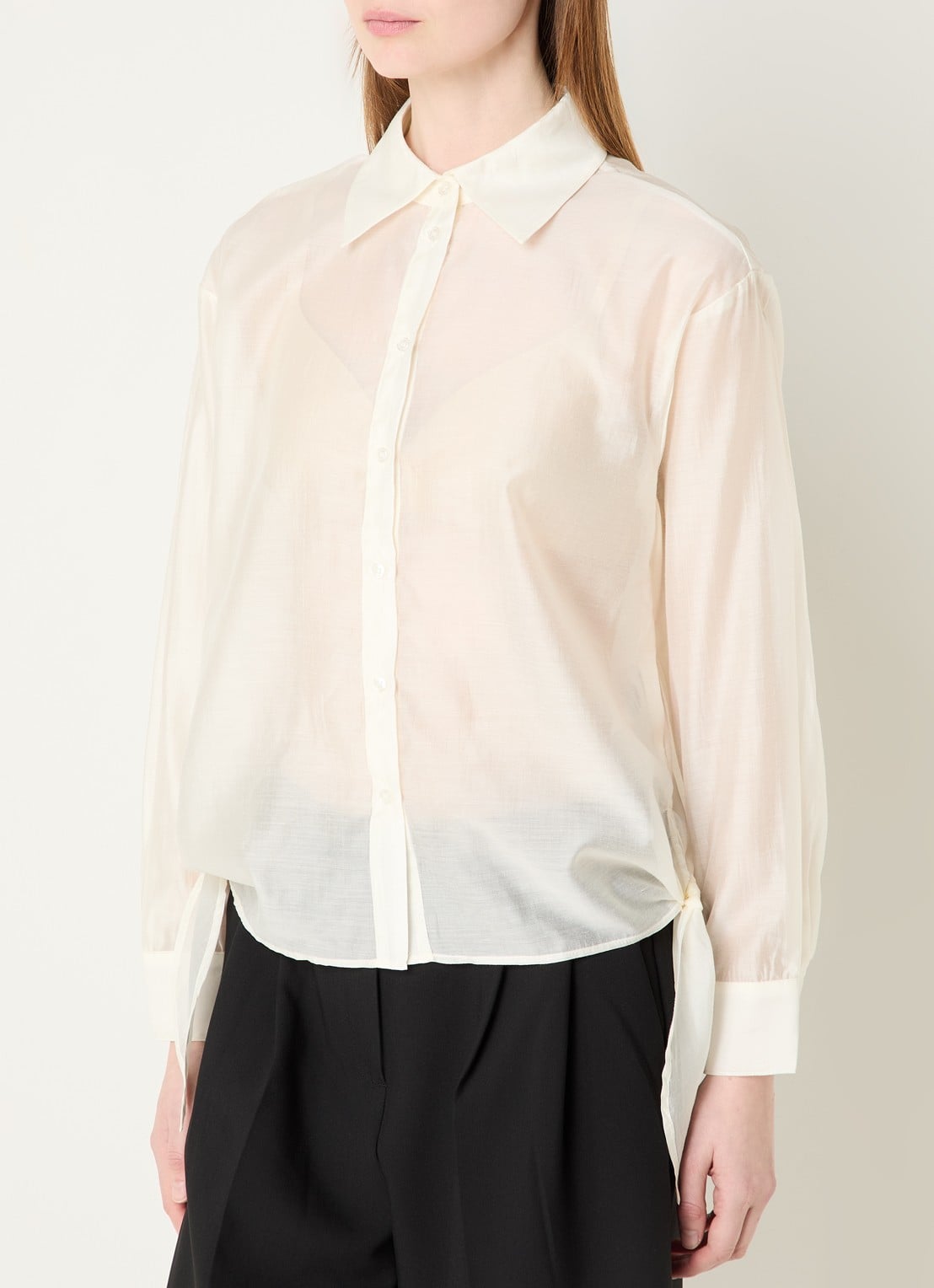 Selected Iris semi-transparante blouse met gestrikt detail - detail 2 gebroken wit