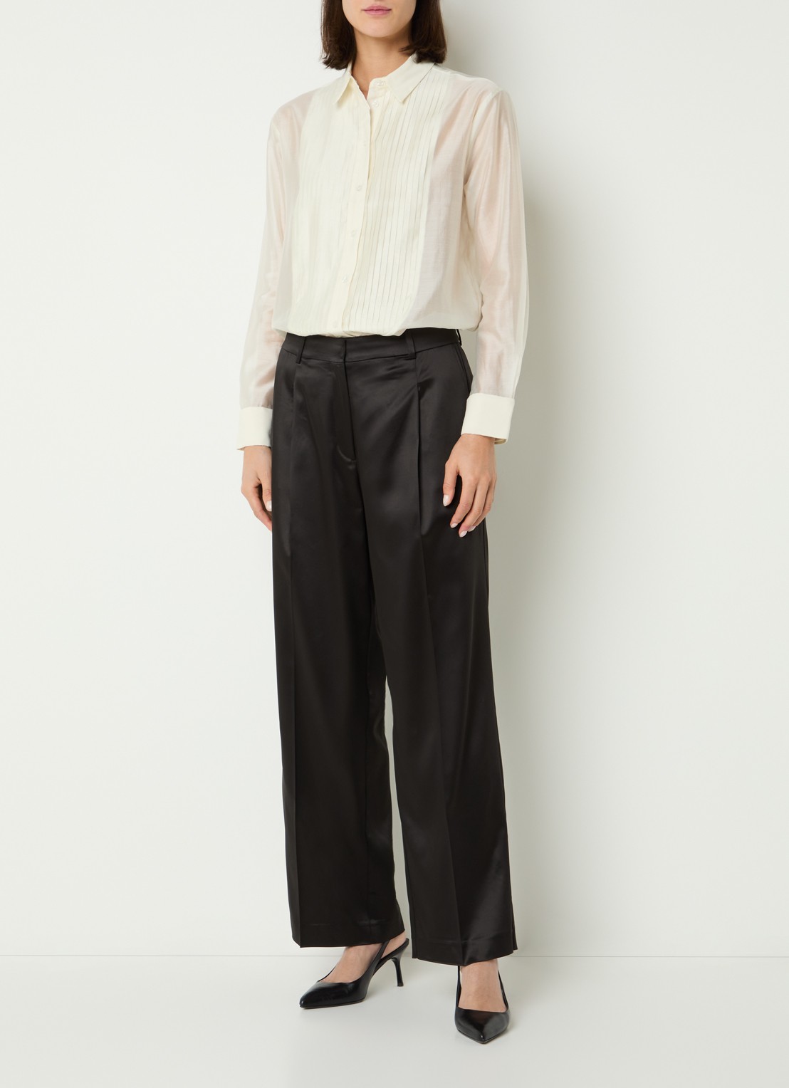 Selected Iris semi-transparante blouse  met plissé - voorkant 3 gebroken wit