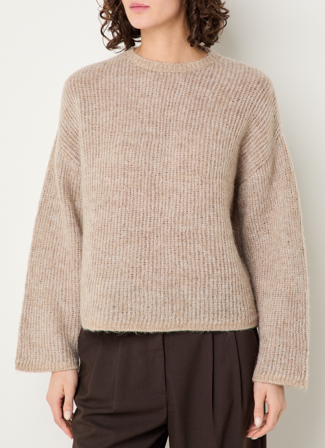 Selected Lulu grofgebreide trui in alpaca wolblend - detail 4 zand