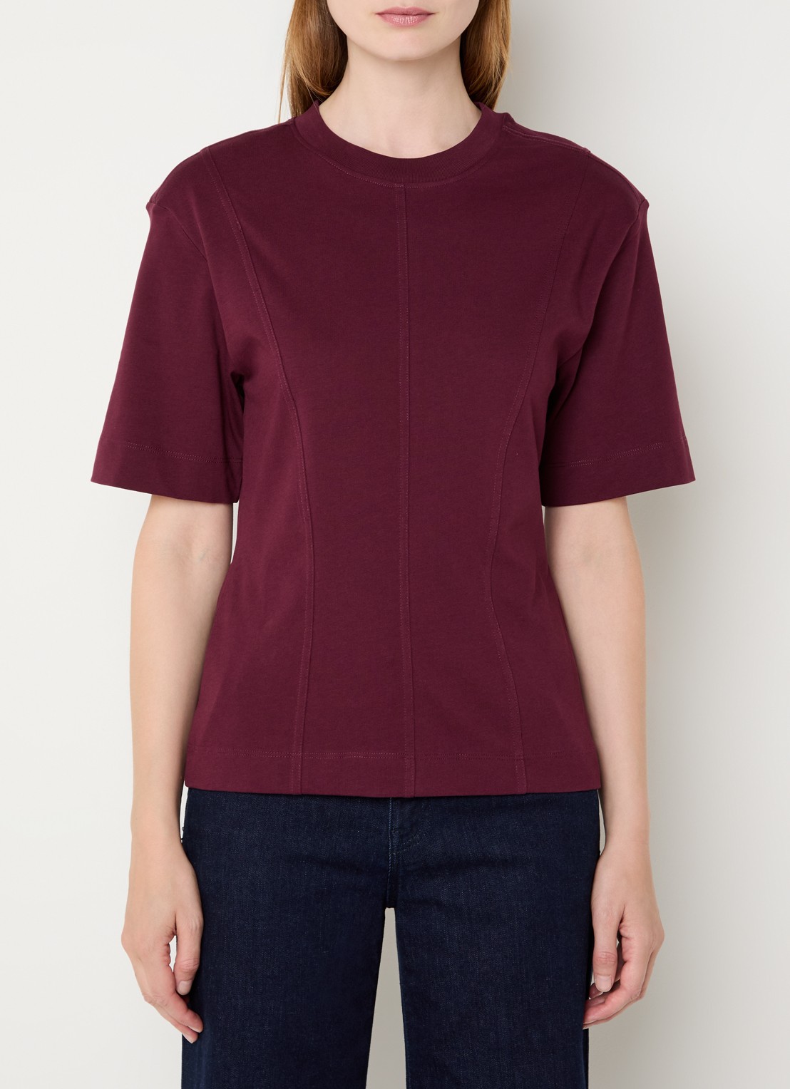 Selected Mesa T-shirt met schoudervulling en siernaad - detail 3 bordeauxrood