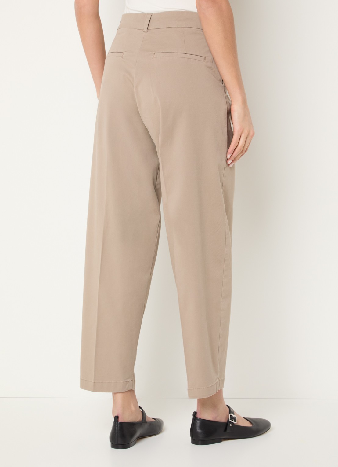 Selected Mille high waist tapered fit broek met steekzakken - achterkant beige