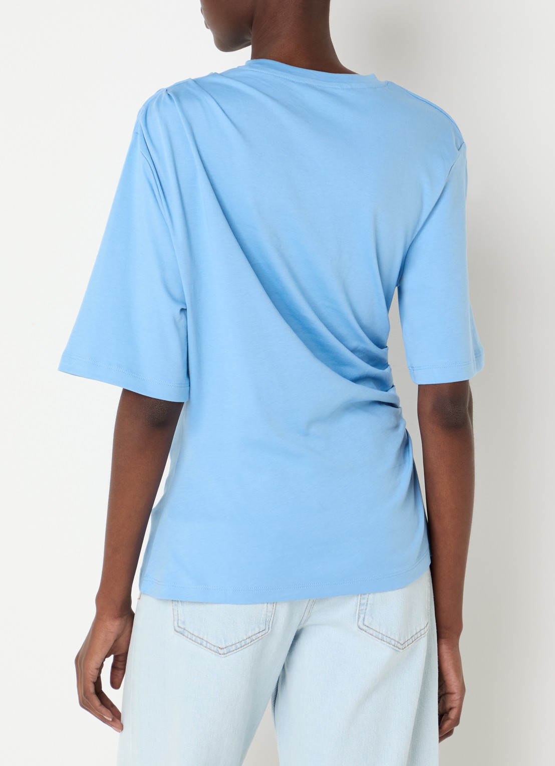 Selected Oline T-shirt met plooidetail en asymmetrische zoom - achterkant lichtblauw