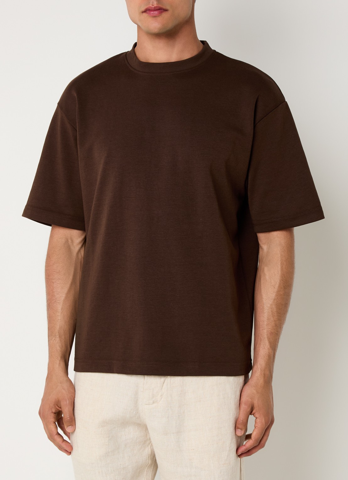 Selected Oscar T-shirt met ronde hals - detail 4 chocoladebruin