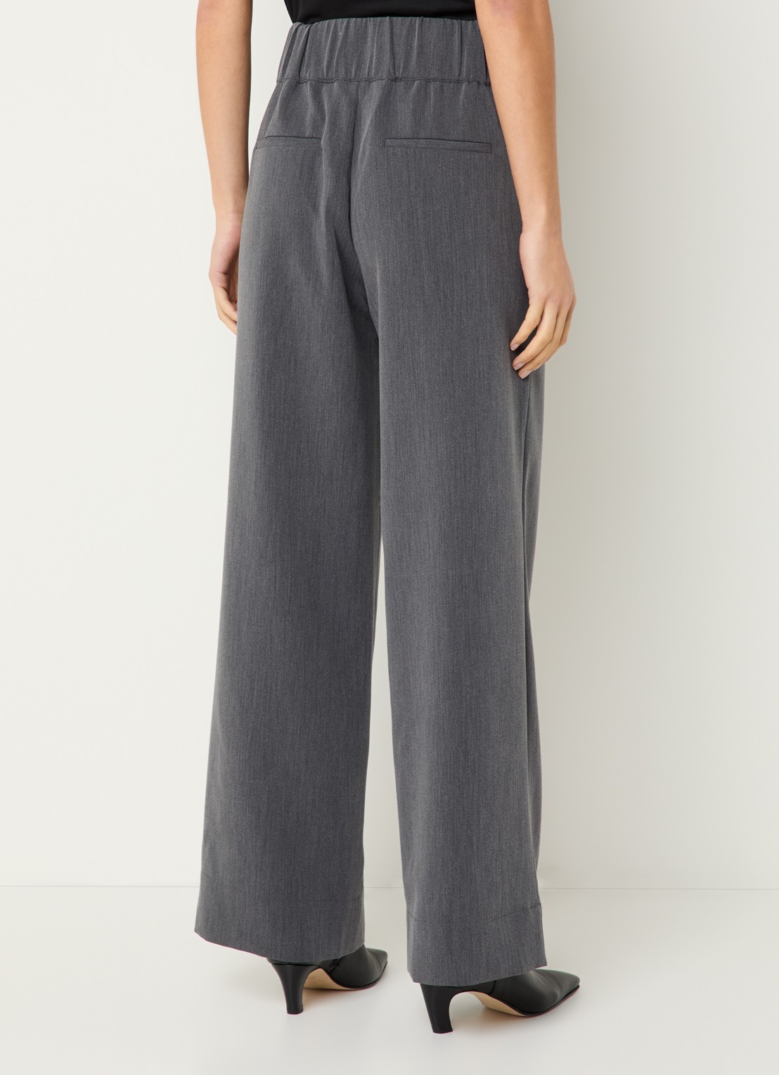 Selected Patricia mid waist wide fit pantalon met steekzakken - achterkant 4 donkergrijs