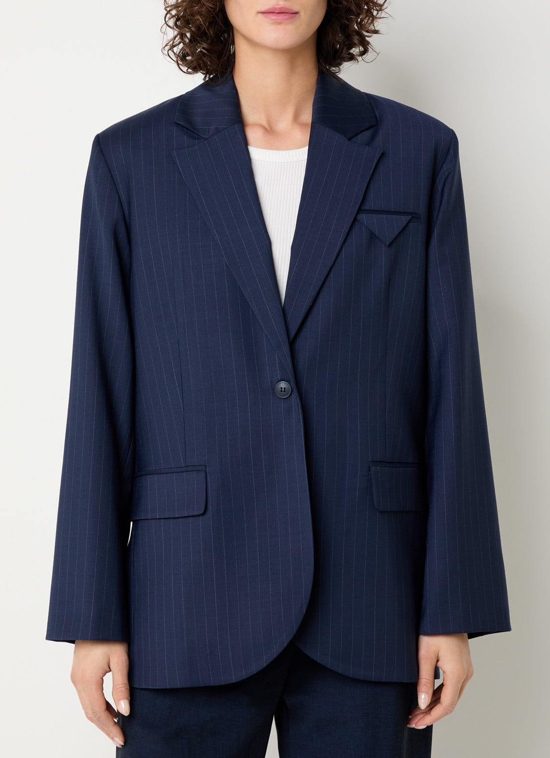 Selected Sanne blazer in wolblend met schoudervulling en streepprint - detail donkerblauw