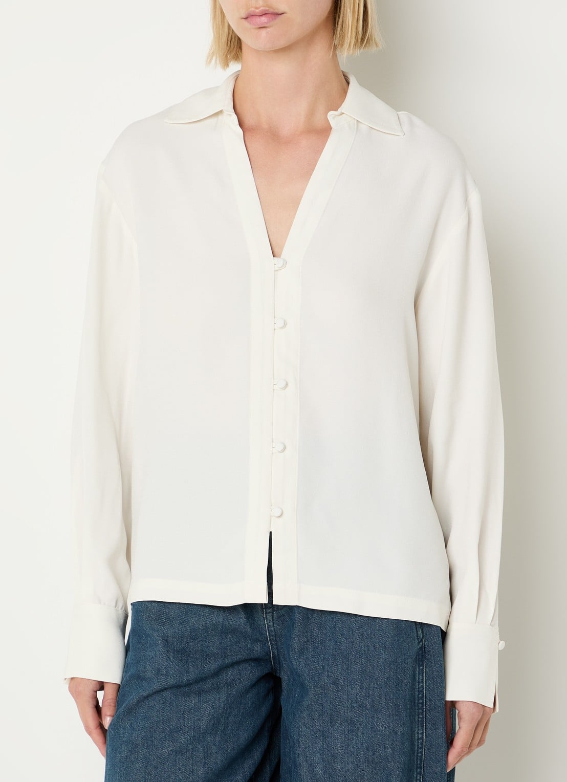 Selected Soler blouse met V-hals - detail gebroken wit