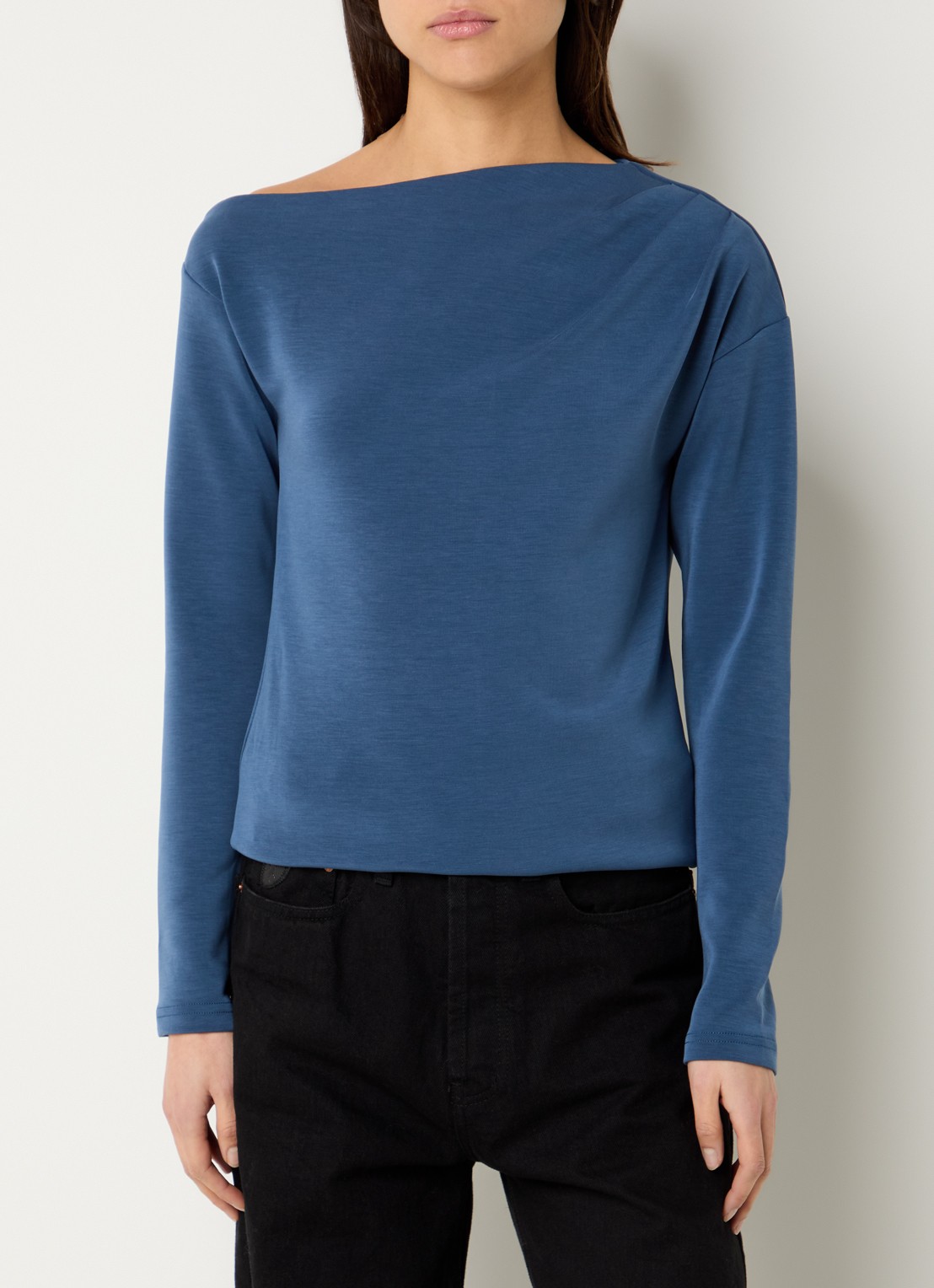 Selected Tenny off shoulder top met asymmetrische hals - detail 4 staalblauw