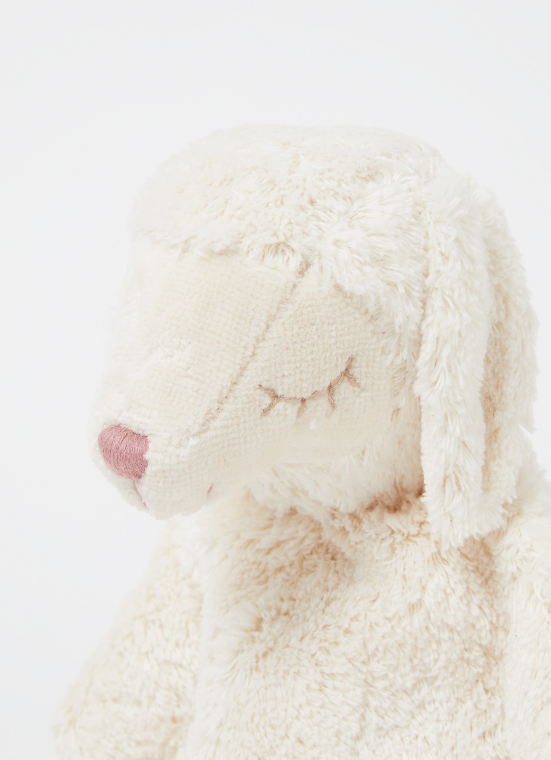 Senger Naturwelt Cuddly animal Sheep small knuffel met warmtekussen 26 cm - voorkant 2 gebroken wit