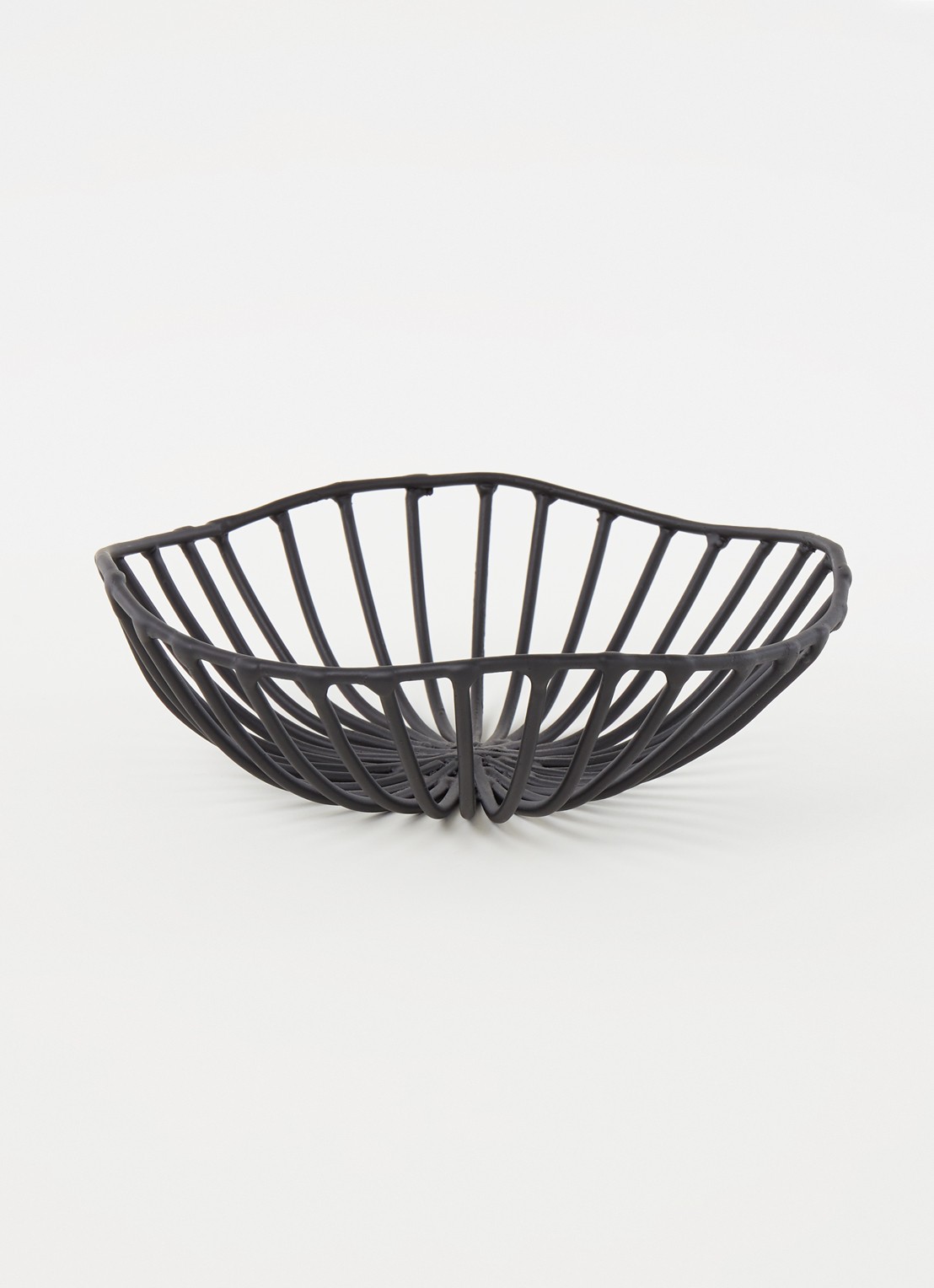Serax Catu broodmand 15 cm - voorkant 2 zwart