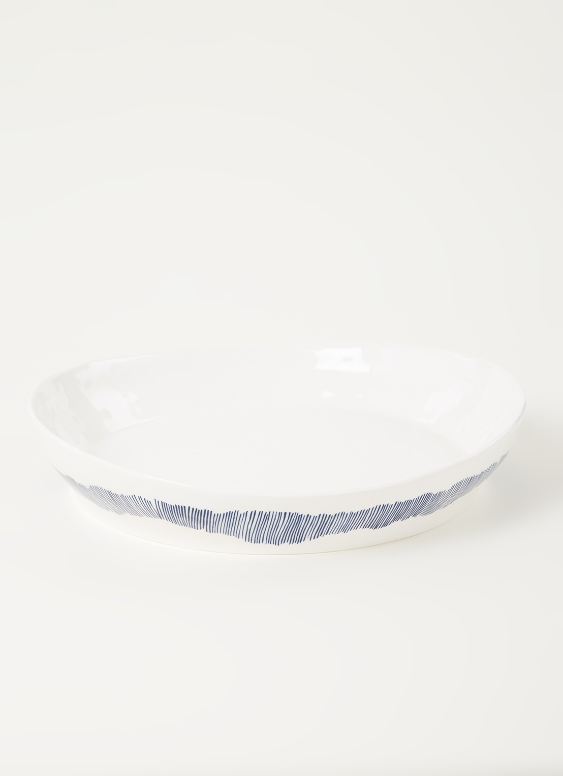 Serax Feast serveerschaal 30 cm  - voorkant 3 gebroken wit