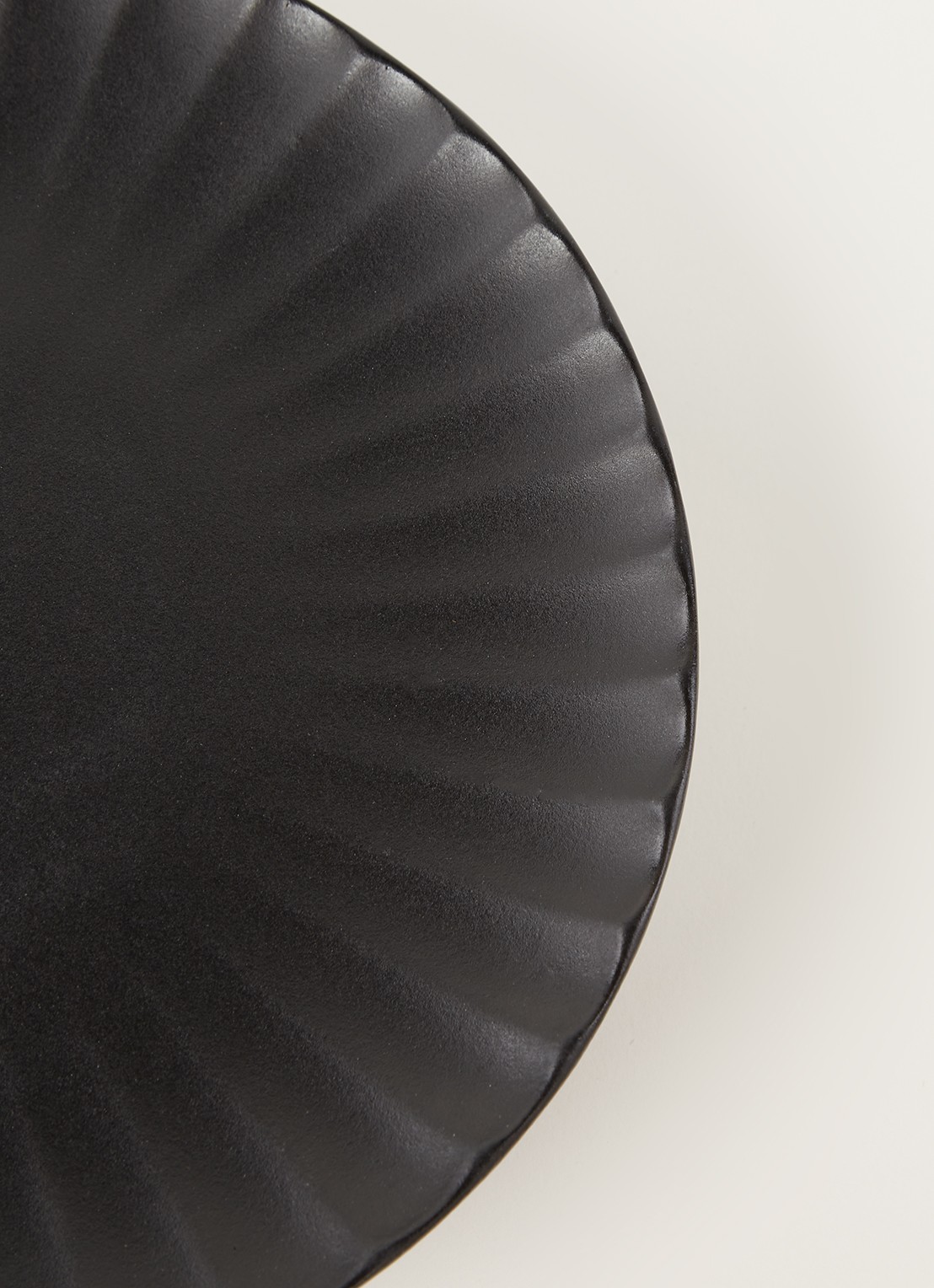 Serax Inku taartplateau 25 cm - detail zwart