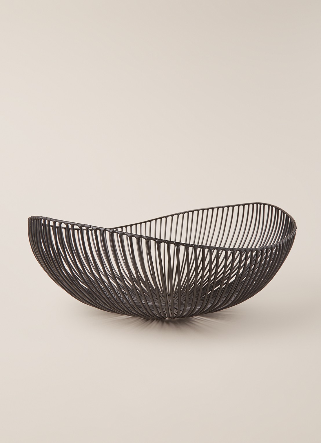 Serax Meo wire fruitschaal 37 cm - voorkant 2 zwart