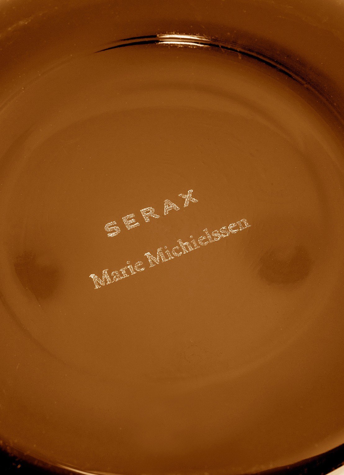 Serax Mystique Scented Amber geurkaars S  - detail 2 bruin