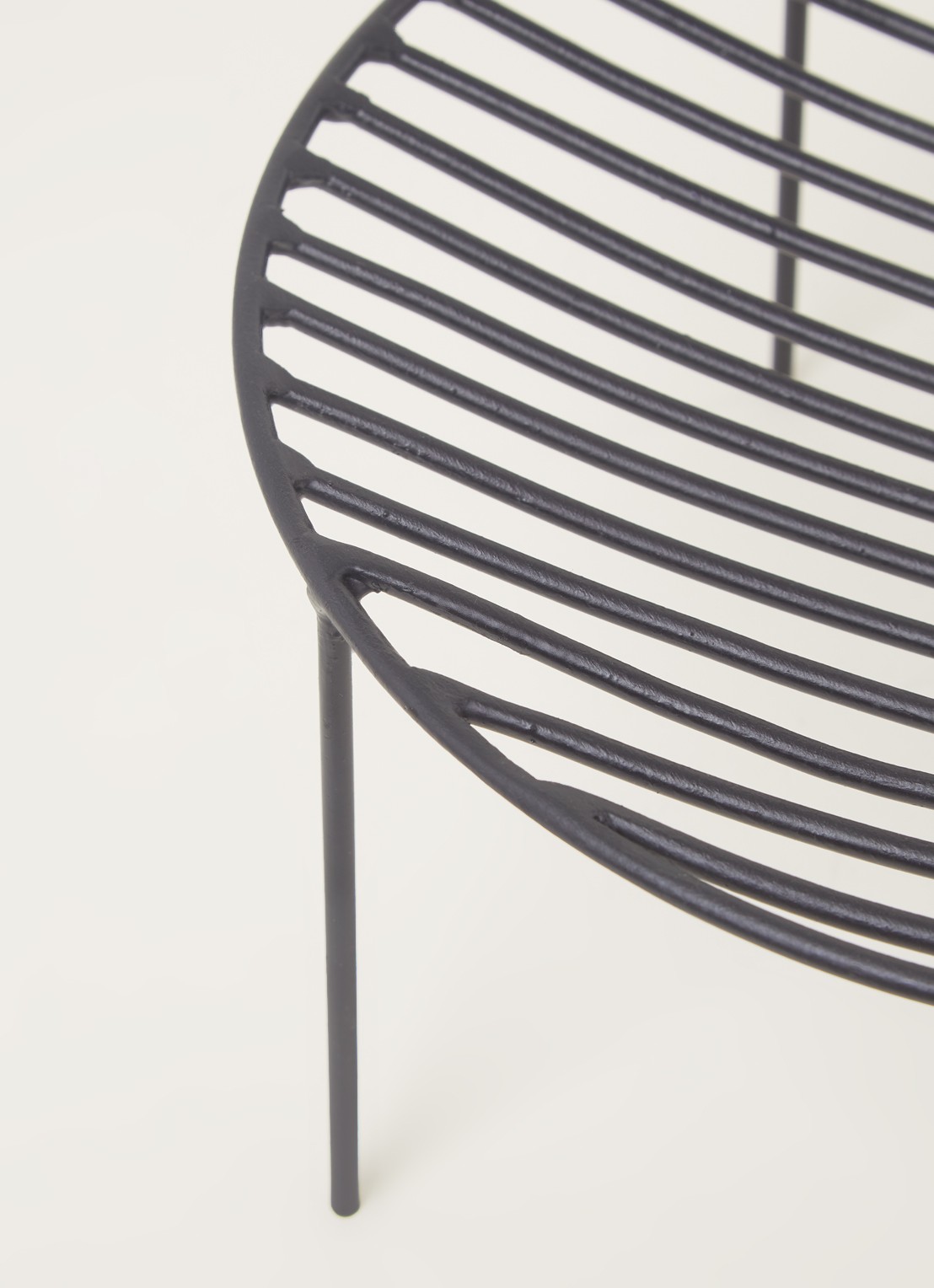 Serax Nana schaal 25 cm  - detail zwart