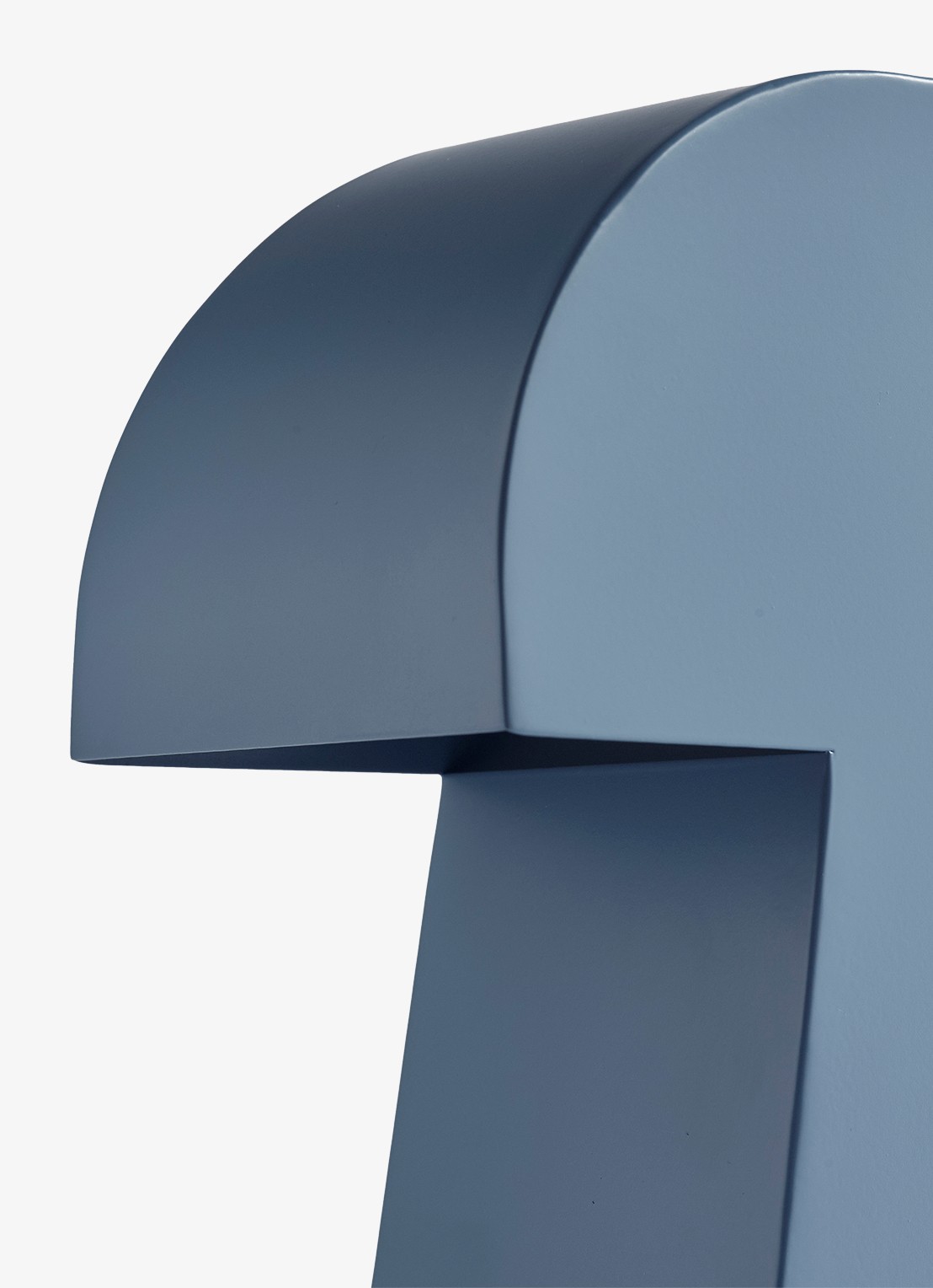 Serax Nizou tafellamp 27 cm - detail lichtblauw