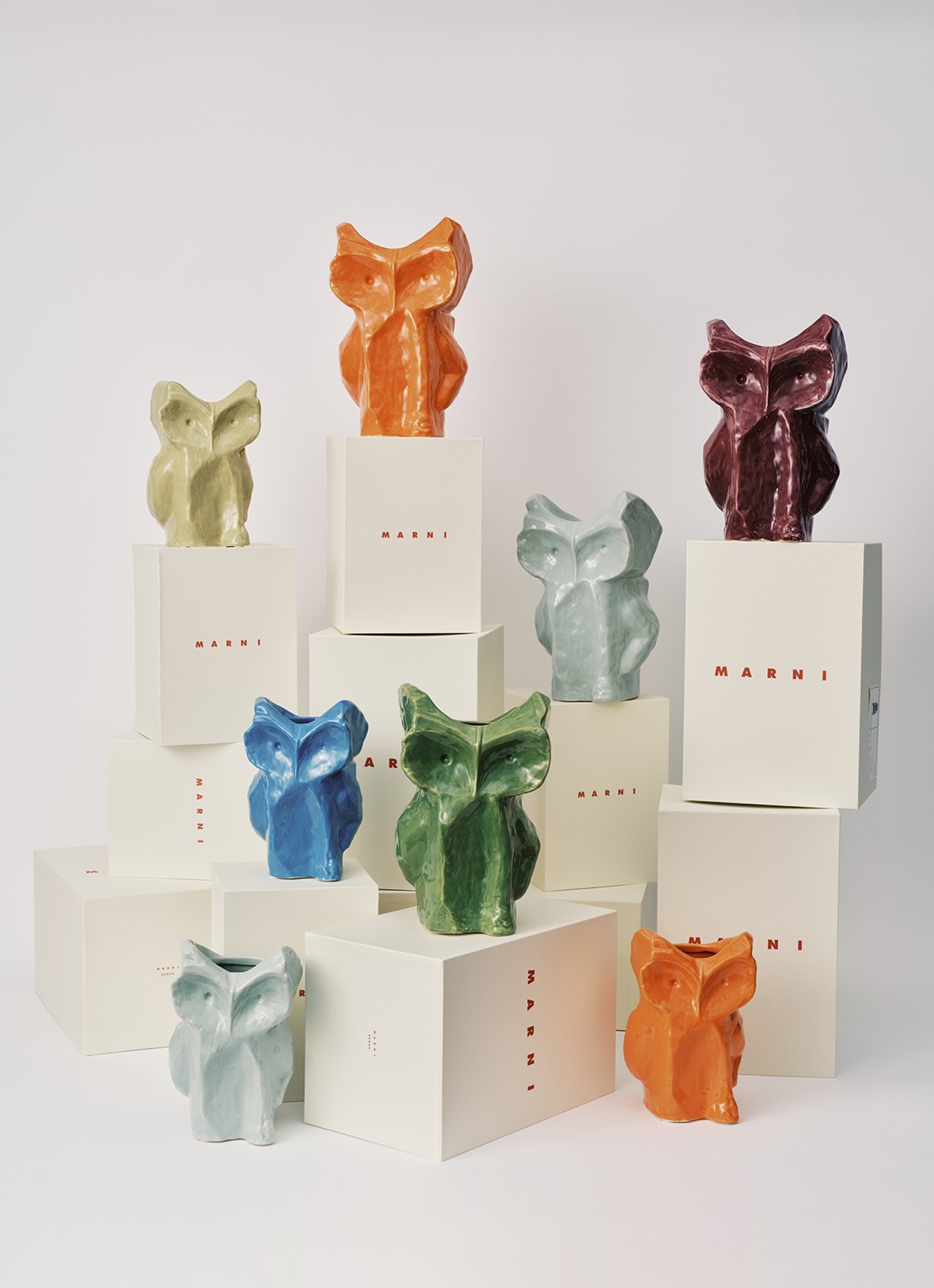Serax Owl vaas van aardewerk S   - detail 3 paars