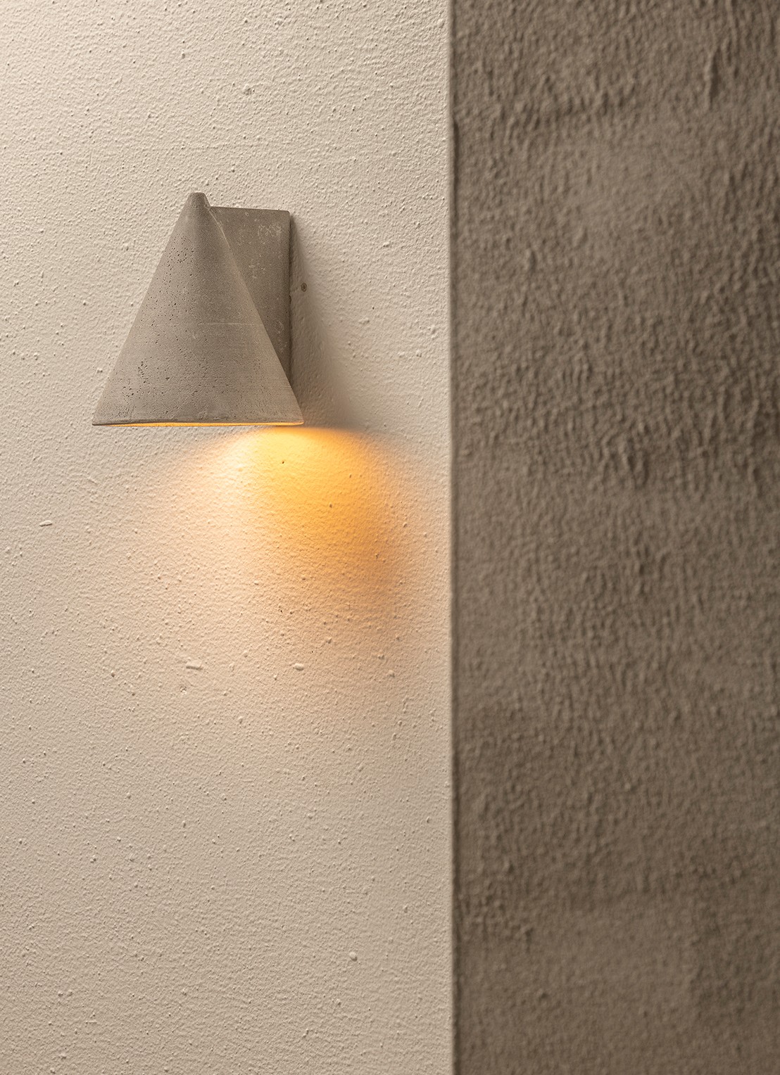 Serax Shape tafellamp Ø 15 cm - voorkant 5 lichtgrijs