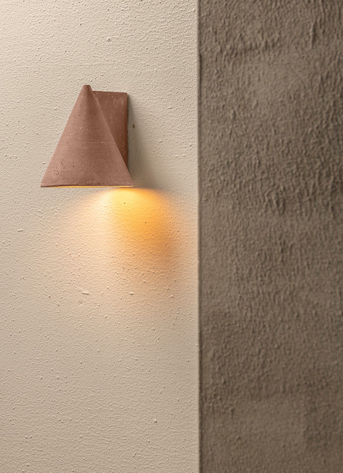 Serax Shape tafellamp Ø 15 cm - voorkant 5 donkerrood