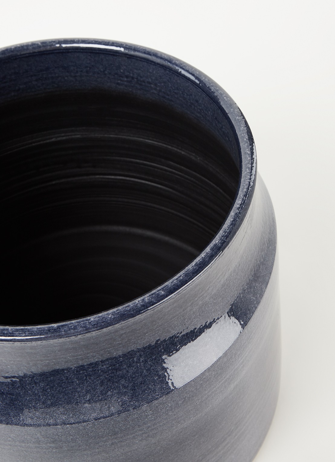 Serax Sierpot L van aardewerk voor binnen Ø36 cm - detail blauw