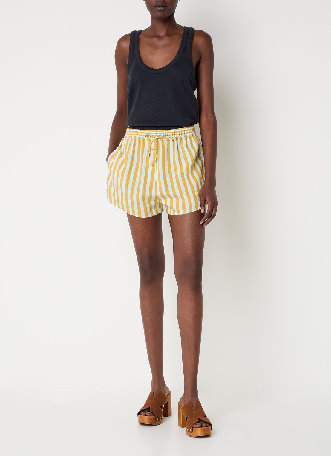 Sessùn Agde high waist straight fit korte broek met streepprint - voorkant 3 okergeel