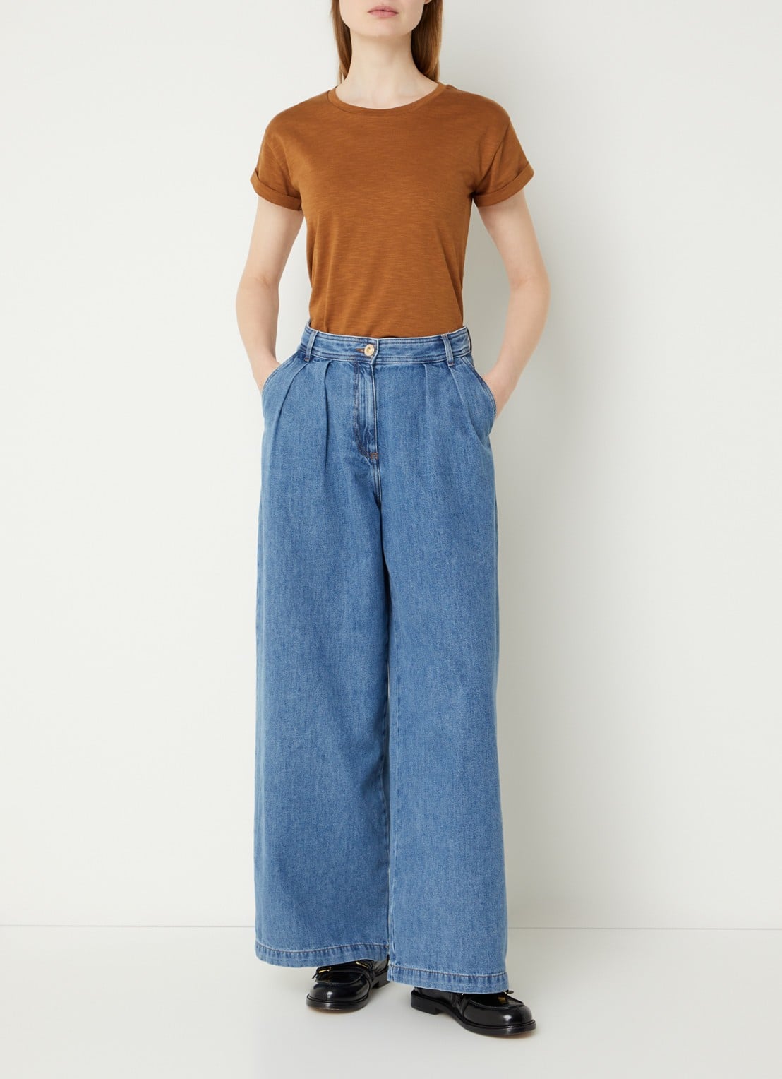 Sessùn Albano T-shirt met ronde hals - voorkant 4 cognac