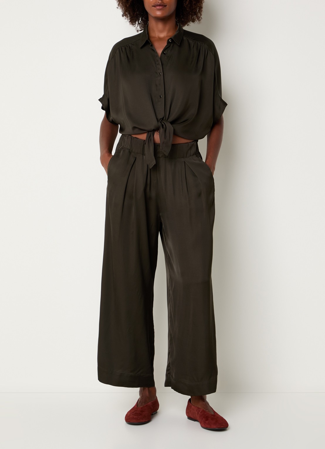 Sessùn Alfassa blouse van satijn - voorkant 2 bronsgroen