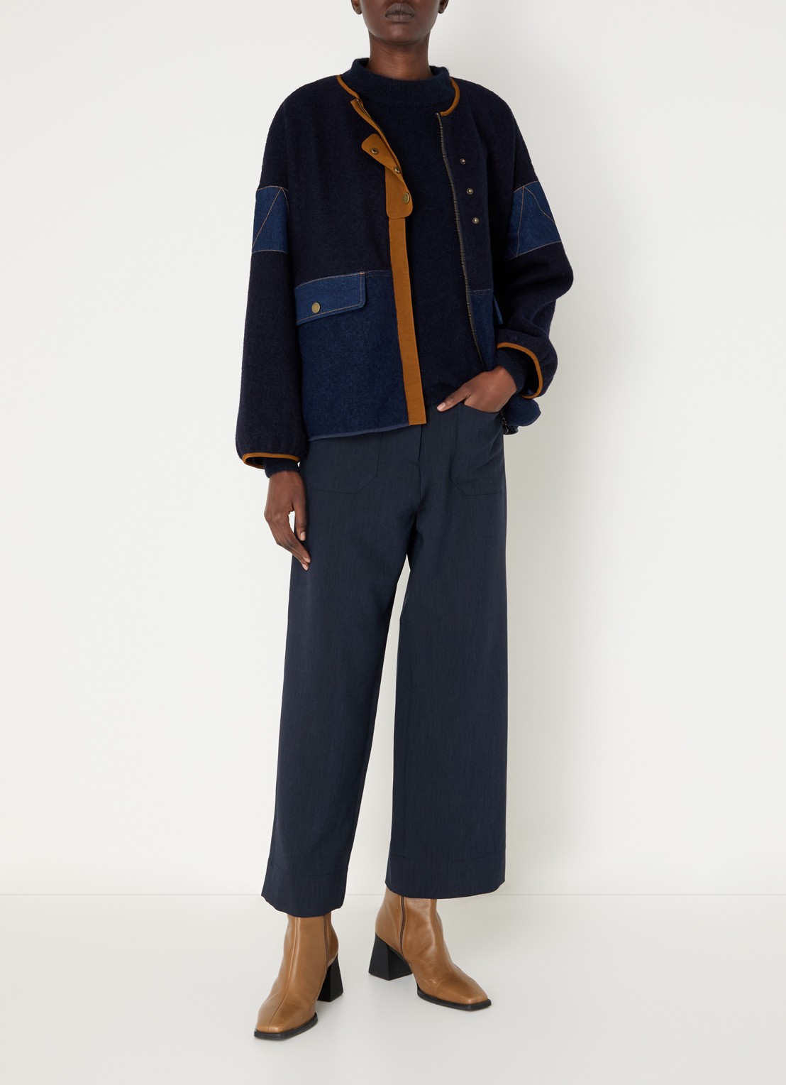 Sessùn Cold Night jack van wol met klepzakken - voorkant 4 donkerblauw
