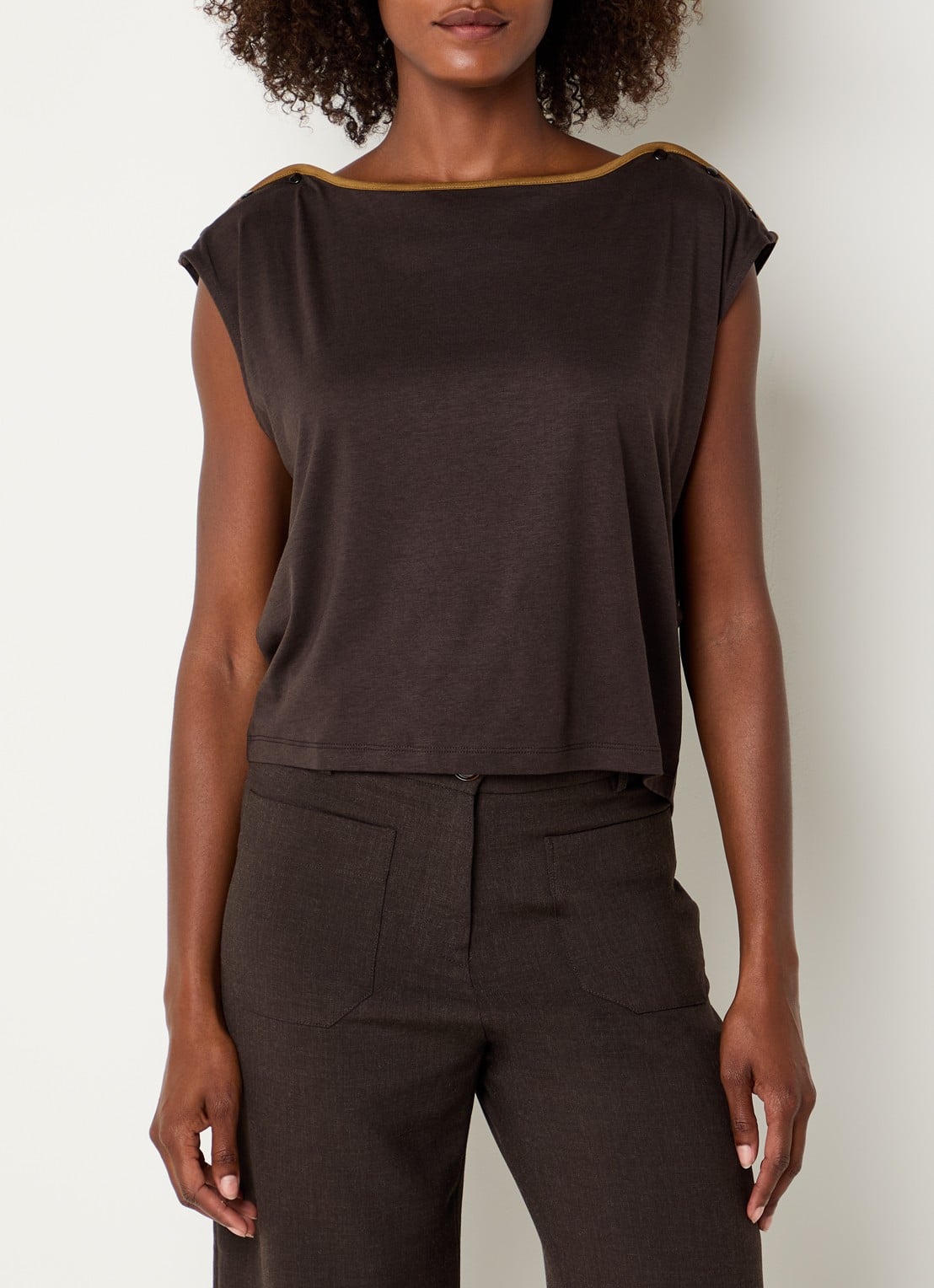 Sessùn Damari T-shirt met boothals - detail 2 donkerbruin