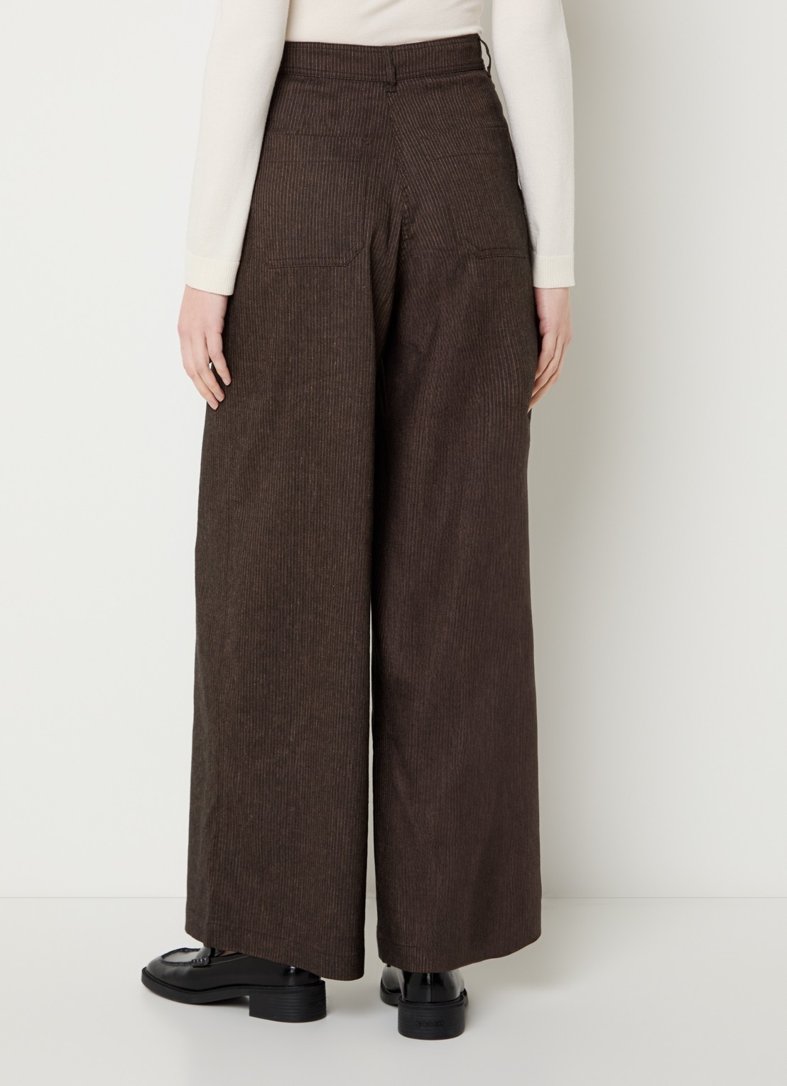 Sessùn Dasum high waist wide fit pantalon in linnenblend met krijtstreep - achterkant donkerbruin