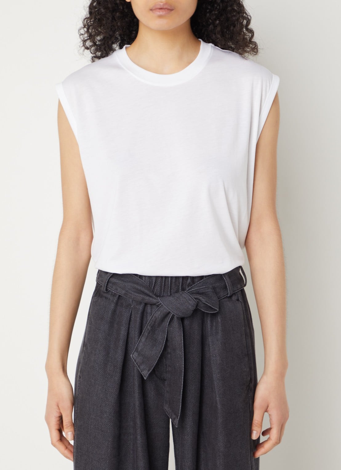 Sessùn Deedo mouwloze top  met stretch - detail 2 wit