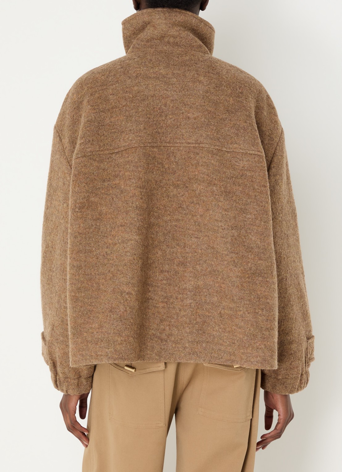 Sessùn Hattson mantel van wol met klepzakken - achterkant 2 camel