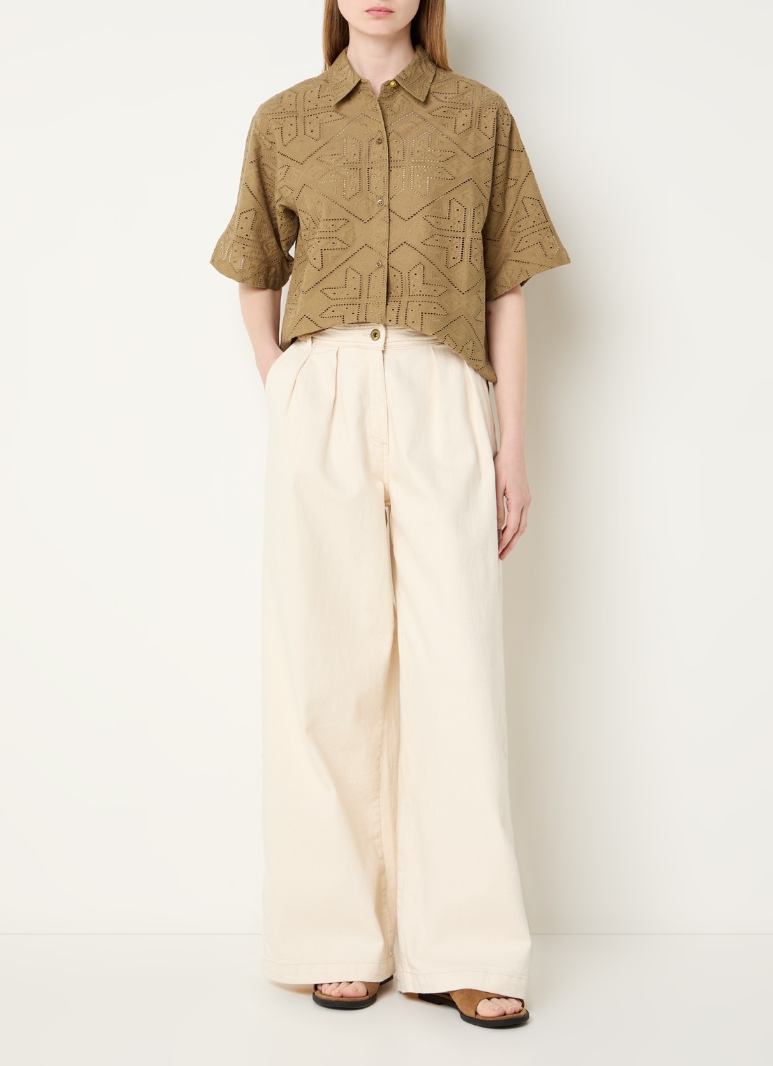 Sessùn Kaia blouse met broderie - voorkant 2 camel
