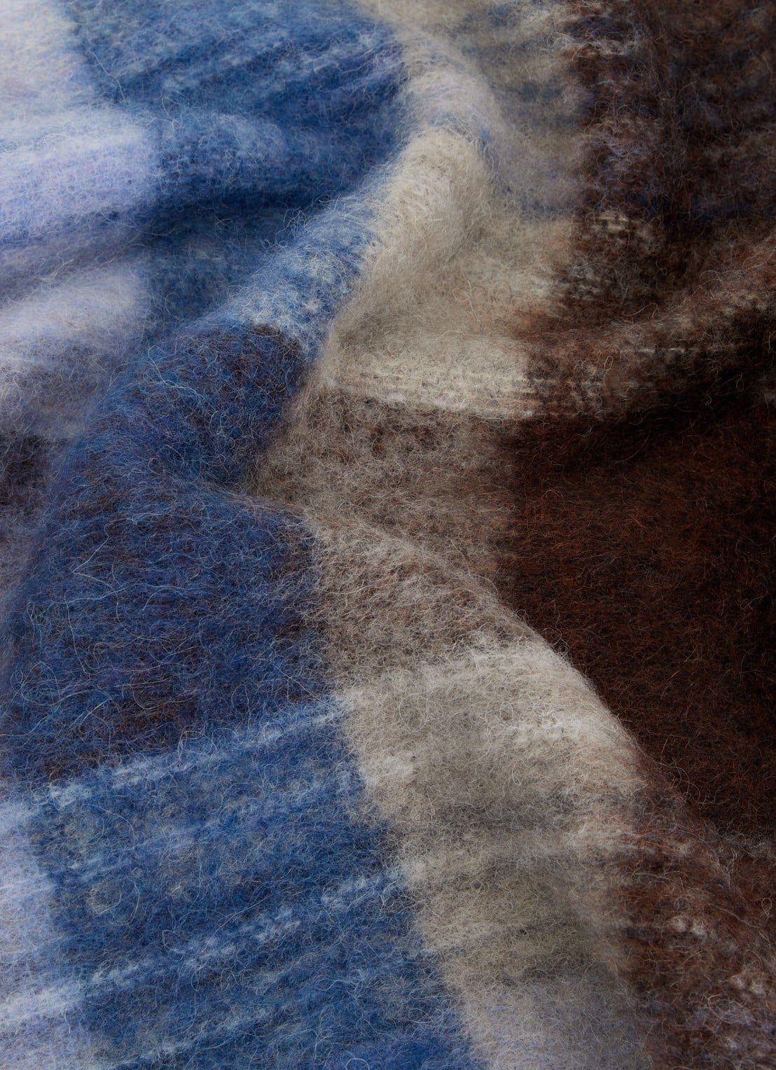 Sessùn Lucio sjaal in alpaca wolblend met ruitdessin en franjes 200 x 45 cm - detail 2 blauw