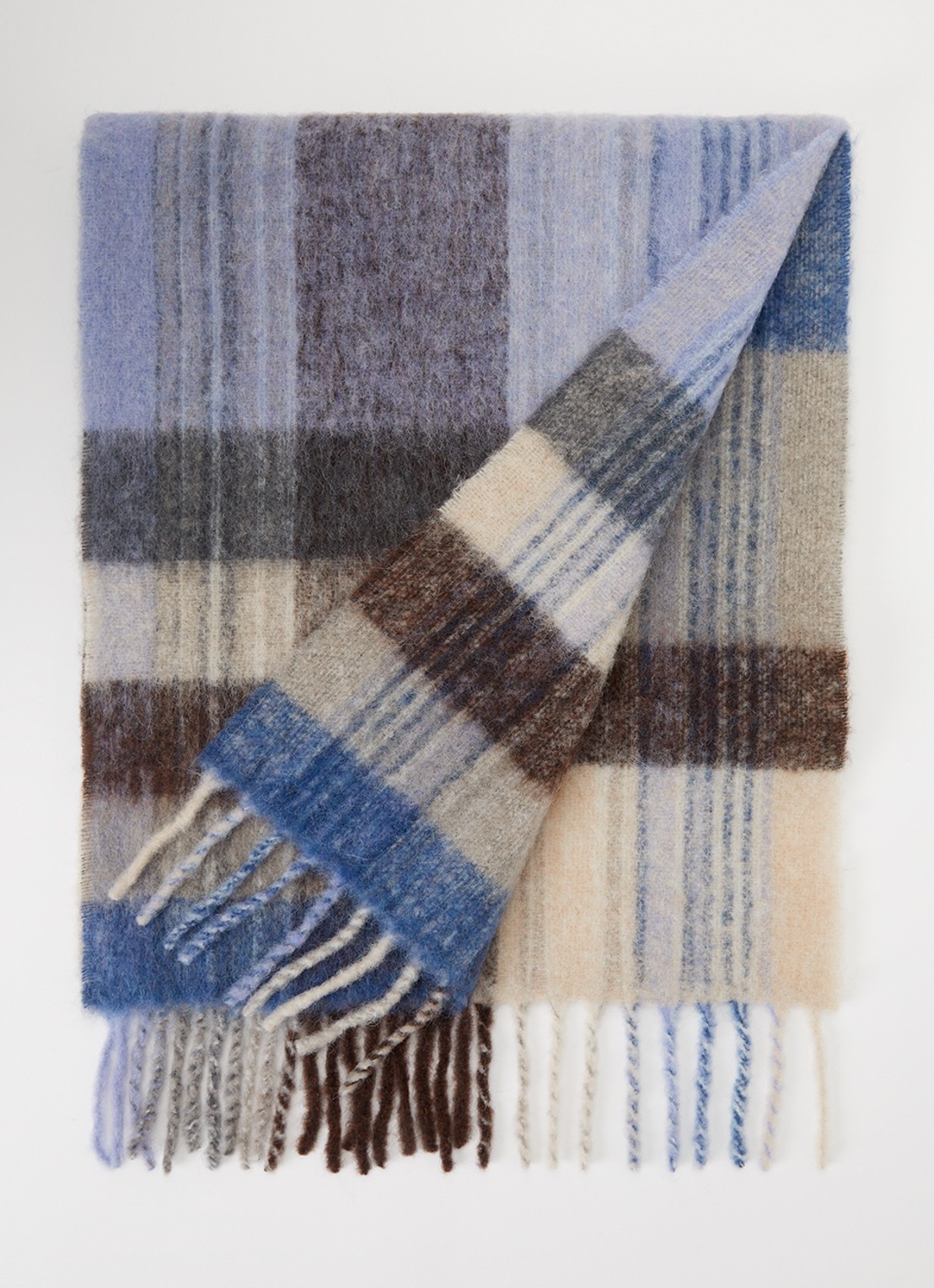 Sessùn Lucio sjaal in alpaca wolblend met ruitdessin en franjes 200 x 45 cm - voorkant 3 blauw