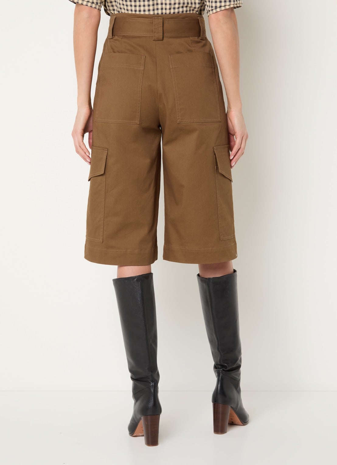 Sessùn Marco high waist wide fit korte broek met steekzakken en ceintuur - achterkant 3 cognac